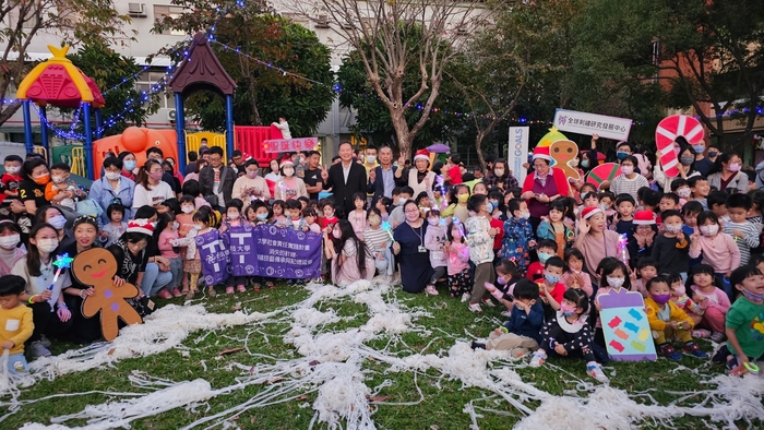 漢家幼兒園森林耶誕村點燈圖片