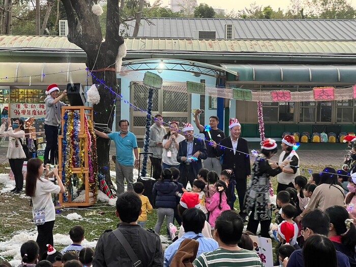 漢家幼兒園森林耶誕村點燈圖片