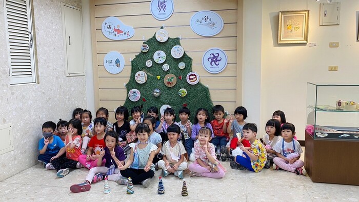 漢家幼兒園森林耶誕村點燈圖片