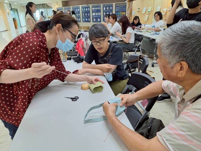【活動】「未來針跡：生成式AI刺繡展」開幕暨刺繡體驗活動—12生肖杯套刺繡體驗-2026/06/13圖片