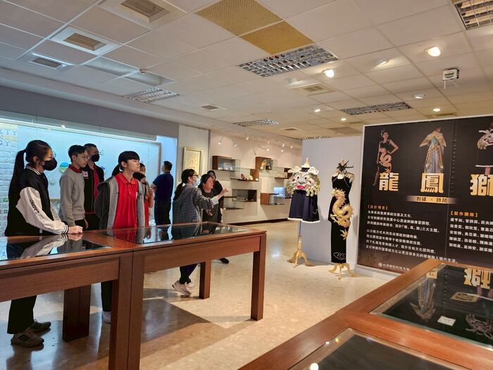 【活動】東吳高職參觀暨刺繡吊飾體驗2025/11/26圖片