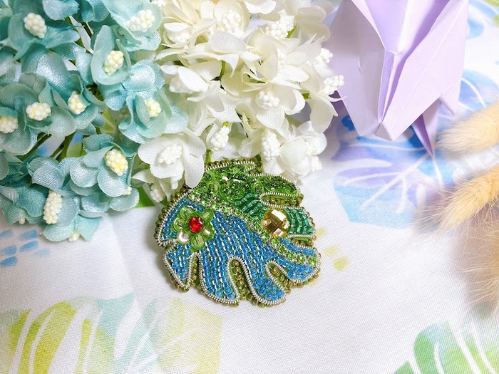 【課程三】珠寶刺繡-龜背芋胸針 日 期 | 111年04月29日 (五) 時 間 | 13:00至17:00 (1堂/4小時) 講 師 | 曾詩涵 老師 報名網址 | https://docs.google.com/....../1FAIpQLSe6nz7I....../viewform圖片